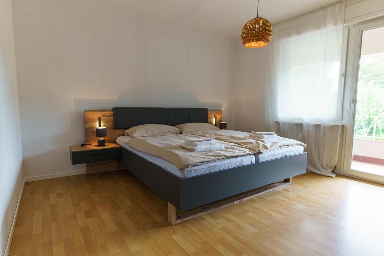 Grosszuegiges Apartment Mit Balkon Fuer Monteure Und Feriengaeste Dillingen Extérieur photo