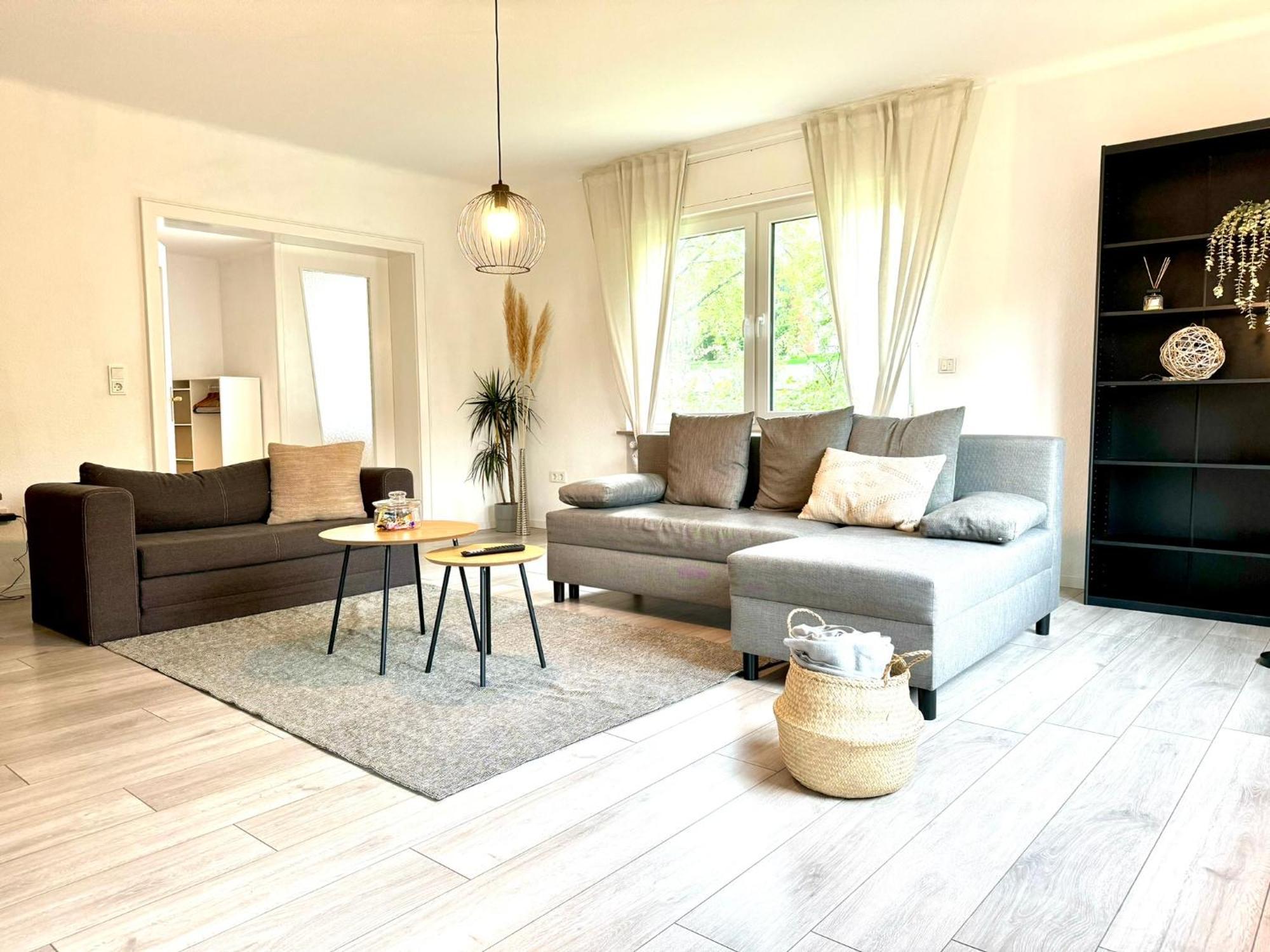 Grosszuegiges Apartment Mit Balkon Fuer Monteure Und Feriengaeste Dillingen Extérieur photo